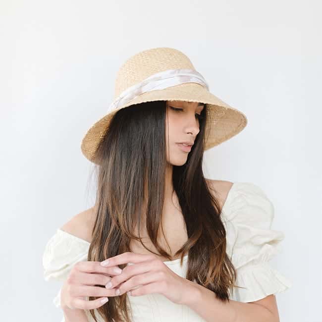 Dome Crown Reisehut aus Raffia-Stroh
